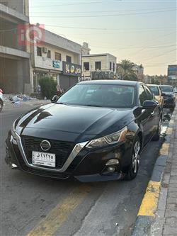 نيسان ألتيما